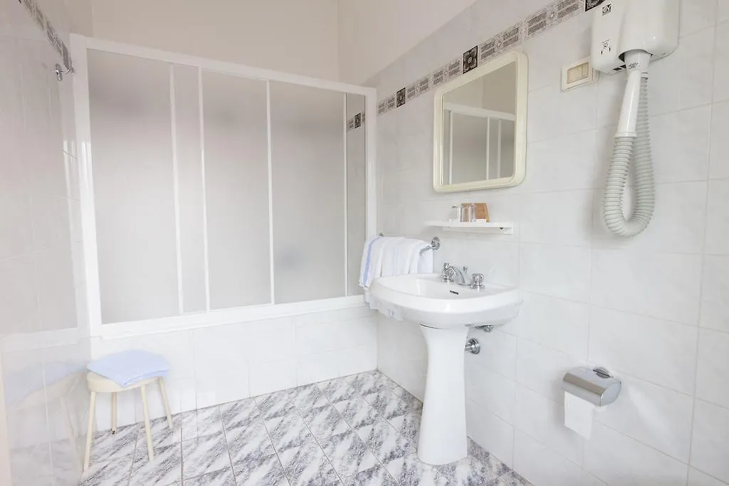 *** Guest house Villa Letizia - Casa Per Ferie Rome Italy